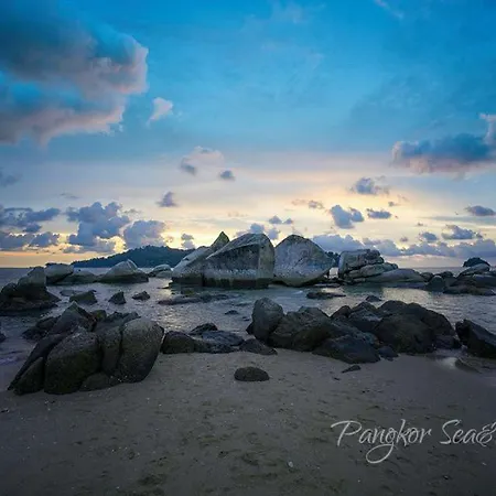 Sea & Wave #1 Coral Bay Apartment Pekan Pangkor Exterior photo