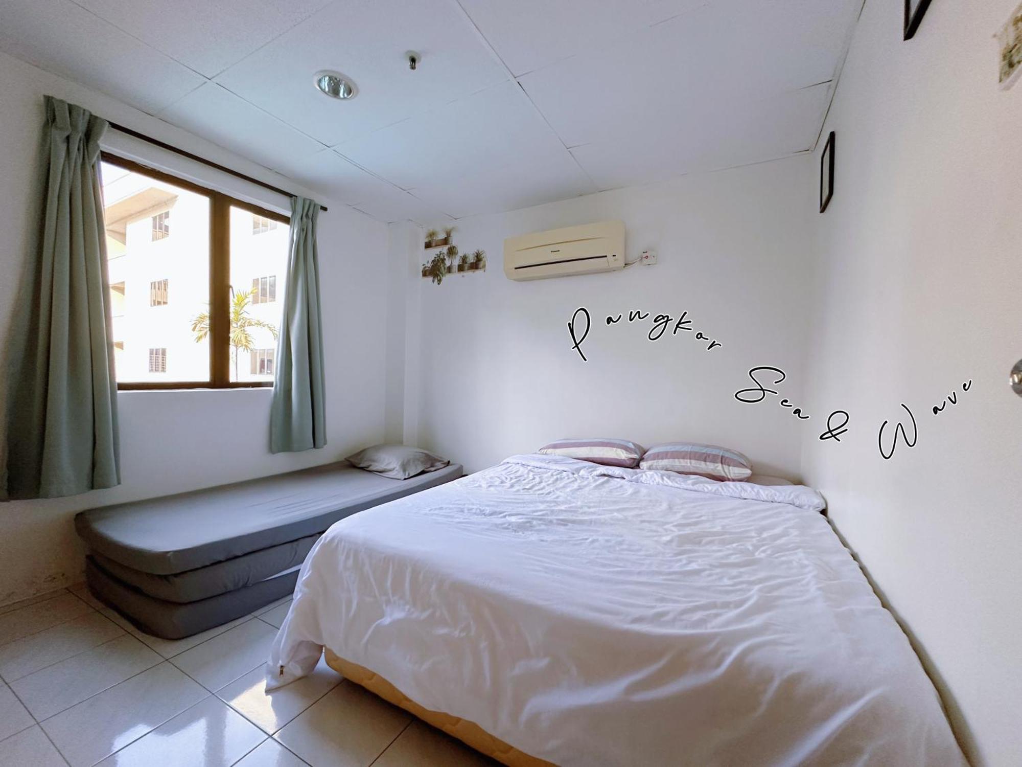 Sea & Wave #1 Coral Bay Apartment